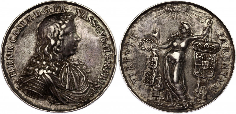 Netherlands Nassau-Dietz Silver Medal 1675 (ND)
Loon III. S. 176; Silver 38,70g...