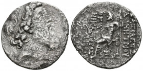 SIRIA, Demetrios II. Tetradracma. (Ar. 14,02g/29mm). 129-125 a.C. (Seaby 7102). Anv: Cabeza laureada de Demetrios II a derecha. Rev: Zeus sentado a iz...