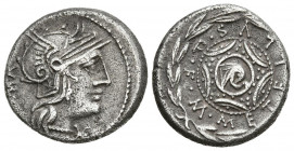 GENS CAECILIA. Denario. (Ar. 3,77g/17mm). 127 a.C. Roma. (Crawford 263/1a; FFC 205). Anv: Cabeza de Roma a derecha, delante estrella, detrás leyenda d...