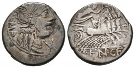 GENS FANNIA. Denario. (Ar. 4,07g/18mm). 123 a.C. Roma. (FFC 705; Crawford 275/1). Anv: Cabeza de Roma a derecha, delante X, detrás leyenda: ROMA. Rev:...