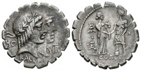 GENS FUFIA. Denario. (Ar. 3,90g/21mm). 70 a.C. Ceca incierta italiana. (Crawford 403/1; FFC 725). Anv: Cabezas de Honus y Virtus a derecha, detrás: HO...