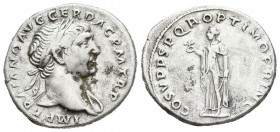 TRAJANO. Denario. (Ar. 3,28g/19mm). 103-111 d.C. Roma. (RIC 127). Anv: Busto laureado de Trajano a derecha con drapeado sobre hombro izquierdo, alrede...