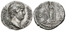 ADRIANO. Denario. (Ar. 3,14g/18mm). 125-128 d.C. Roma. (RIC 181). Anv: Cabeza laureada de Adriano a derecha, alrededor leyenda: HADRIANVS AVGVSTVS. Re...