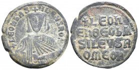LEON IV. Follis. (Ae. 5,74g/32mm). 780-787 d.C. Constantinopla. (Seaby 1729). Anv: Busto coronado y drapeado de León IV portando cetro, alrededor leye...