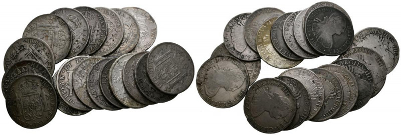 CARLOS IV (1788-1808). Interesante conjunto formado por 18 monedas de 8 Reales a...
