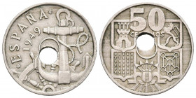 ESTADO ESPAÑOL (1936-1975). 50 Céntimos. (Cu-Ni. 3,90g/20mm). 1949 *19-53. Madrid. (Cal-2019-24). MBC+. Agujero desplazado. Estrellas visibles.