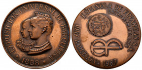 JUAN CARLOS I (1975-2014). Exposición Universal de Barcelona 1888. Española de Finanzas. Barcelona. 1967-1987. (Ae. 119,38g/60mm). El anverso recrea l...