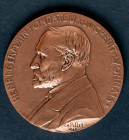 FRANCIA. Medalla. (Ae. 262,06g/81mm). 1910. Grabador: Ch. Pillet. 25 años de servicio a Credit Lyonnais otorgada a María Angeles Colomer. MBC.