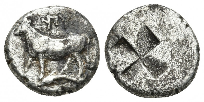 Thrace, Byzantion. Ca. 340-320 B.C. siglos 5.1gr. 17.1mm.
ΠΥ, bull standing lef...