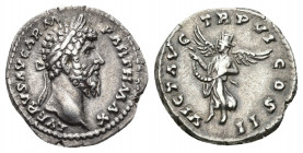 Lucius Verus (AD 161-169). AR denarius Rome, AD 165-166. 3.14gr. 18.9mm.
L VERVS AVG ARM PARTH MAX, laureate head of Lucius Verus right / VICT AVG TR...