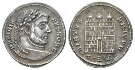 Galerius Maximianus Caesar, 293-305. Argenteus Thessalonica circa 302, AR 18.80 mm., 3.02 g.
MAXIMIANVS NOB C Laureate head r. Rev. VIRTVS MILITVM Th...