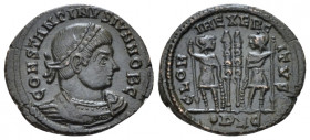 Constantine II caesar, 316-337 Follis Lugdunum circa 334-335, Æ 17.00 mm., 2.52 g.
Laureate and cuirassed bust r. Rev. Two soldiers standing facing o...
