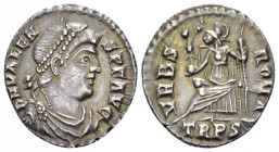 Valens, 364-378 Siliqua Treviri circa 367-375, AR 17.00 mm., 2.00 g.
Diademed, draped and cuirassed bust r. Rev. Roma seated., holding sceptre and Vi...