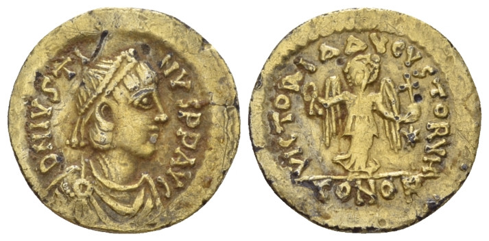 Justin I, 518-527. Tremissis fouree Constantinople circa 518-527, AV 15.50 mm., ...