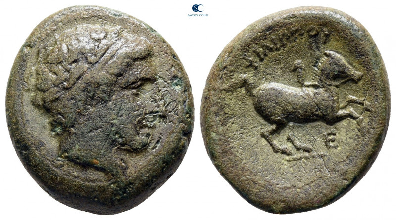 Kings of Macedon. Uncertain mint. Philip II of Macedon 359-336 BC. 
Bronze Æ
...