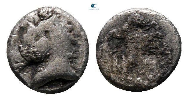 Aiolis. Kyme circa 480-450 BC. 
Tetartemorion AR

4 mm, 0,22 g



nearly ...