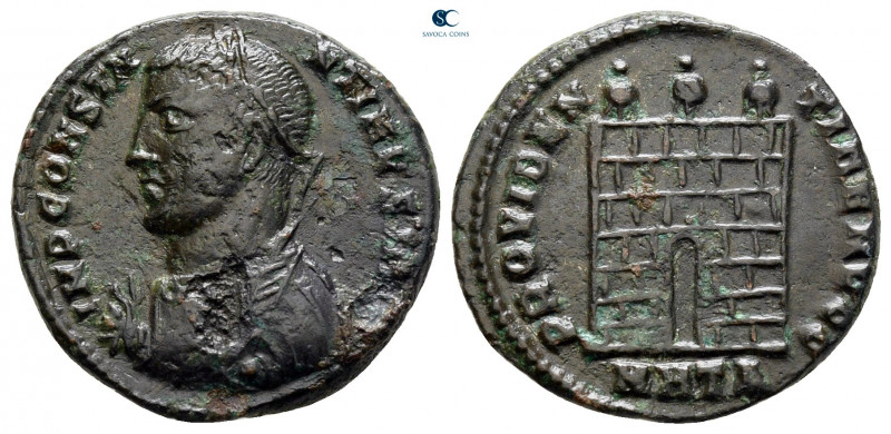 Constantine I the Great AD 306-337. Heraclea
Follis Æ

17 mm, 3,39 g



n...