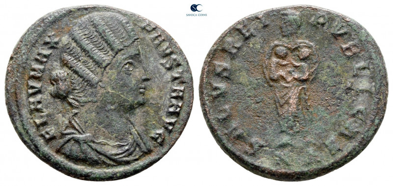 Fausta AD 324-326. Uncertain mint
Follis Æ

17 mm, 3,07 g



nearly very ...