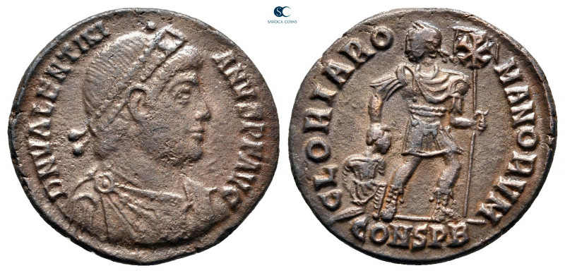 Valentinian I AD 364-375. Constantinople
Follis Æ

18 mm, 2,31 g



very ...