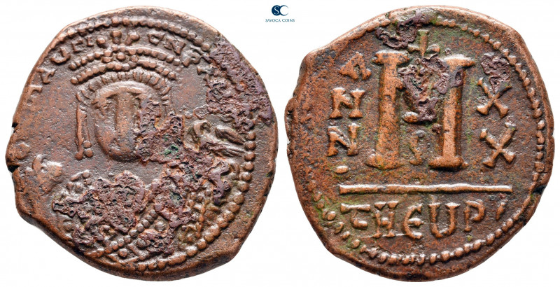 Maurice Tiberius AD 582-602. Theoupolis (Antioch)
Follis or 40 Nummi Æ

28 mm...