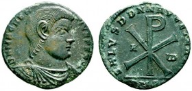 Römische Münzen 
 Kaiserzeit 
 Magnentius 350-353 
 Doppelmaiorina (AE-26 mm) -Ambianum-. D N MAGNENTIVS P F AVG. Drapierte Panzerbüste nach rechts...