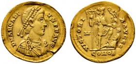 Römische Münzen 
 Kaiserzeit 
 Arcadius 383-408 
 Solidus 394/402 -Mailand-. D N ARCADIVS P F AVG. Drapierte und gepanzerte Büste mit Diadem nach r...