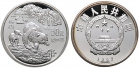 Ausländische Münzen und Medaillen 
 China-Volksrepublik 
 50 Yuan 1993. Braunbär mit Jungem. KM 565. 155,5 g (5 Unzen Feinsilber). Auflage: nur 1.50...