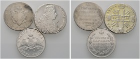 Lots ausländischer Münzen und Medaillen 
 15 Stücke: RUSSLAND . Rubel 1728 (Henkelspur), 1804, 1831 und 1896; Grivennik 1782, 50 Kopeken 1896, 1/2 Ru...
