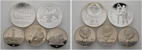 Lots ausländischer Münzen und Medaillen 
 Ca. 100 Stücke: UdSSR -Gedenkmünzen zu 1, 3, 5 und 10 Rubel aus Silber (ca. 25x, dabei einige Olympiade 198...
