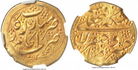 Qajar. Fath Ali Shah gold Toman Sahebqeran AH 1242 (1826/1827) MS62 NGC, Rikab (Rekab) mint, Type X, KM757.6, A-2868 (R), Kazan-Unl., Rabino-Unl., Khe...