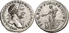 (107 d.C.). Trajano. Denario. (Spink 3165 var) (S. 467a) (RIC. 166). 3,34 g. EBC.