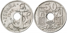 1949*1951. Franco. 50 céntimos. (AC. 21). Haz de flechas invertido. 3,95 g. EBC+.