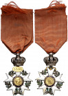 Francia. 1806-1808. Primer Imperio. Orden de la Legión de Honor. Cruz de Caballero, del 3r tipo. En plata, oro y esmaltes. Corona articulada. Con cert...
