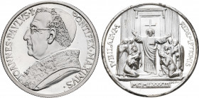 Vaticano. Lote de 2 medallas: Juan Pablo I (plata) y Juan Pablo II (metal plateado). EBC+/S/C.