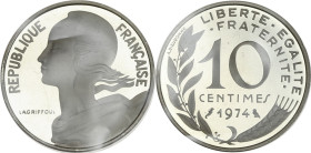 Marianne - Piéfort 10 centimes 1974 
Type en argent.

Argent - 7,60 grs - 20 mm
GEM.46.P2
FDC

46 exemplaires commercialisés sur 250 frappés. Exemplai...