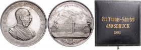 SHOOTING MEDALS AUSTRIA-HUNGARY&nbsp;
Ag medaile K otevření C. k. hlavní zemské střelnice Innsbruck, b. l. (1893), 19,59g, původní etuje, 37 mm, Ag 9...