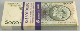 Brazil: Bundle with 100 pcs. 5000 Cruzeiros ND(1992) with running serial numbers, P.227 in XF to aUNC condition. (100 pcs.)