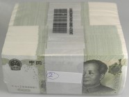 China: original brick of 1000 pcs 1 Yuan 1999 P. 895 starting with serial number F97Z00001 in condition: UNC. (1000 pcs)