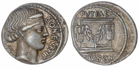 RÉPUBLIQUE ROMAINE
Scribonia, Lucius Scribonius Libo. Denier ND (62 av. J.-C.), Rome.
RRC.416/1 ; Argent - 3,77 g - 18 mm - 6 h 
Patine grise. TTB....