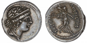 RÉPUBLIQUE ROMAINE
Hostilia, L. Hostilius Saserna. Denier ND (48 av. J.-C.), Rome.
RRC.448/1 ; Argent - 3,72 g - 19,5 mm - 12 h 
Joli flan et belle...