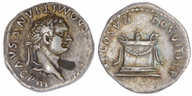 EMPIRE ROMAIN
Domitien César (69-81). Denier 81, Rome.
RIC.41 ; Argent - 3,51 g - 17 mm - 6 h 
TTB.