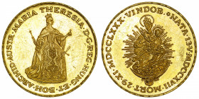 AUTRICHE
Marie-Thérèse (1740-1780). Médaille probablement pour le 250ème anniversaire de l’Impératrice ND (1967).
Or - 7,35 g - 28 mm - 12 h 
Poinç...