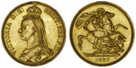 GRANDE-BRETAGNE
Victoria (1837-1901). 2 livres (2 pounds), jubilé de la Reine 1887, Londres.
Fr.391 ; Or - 15,92 g - 29 mm - 12 h 
Reste de traces ...