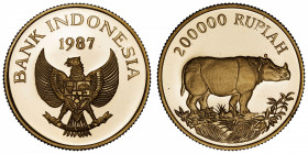 INDONÉSIE
République (1949- ). 200000 rupiah 1987.
Fr.7 ; Or - 10 g - 25 mm - 12 h 
Superbe à Fleur de coin.
