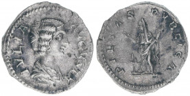 Julia Domna +217 Gattin des Septimius Severus
Römisches Reich - Kaiserzeit. Denar. PIETAS PVBLICA
Rom
3,00g
RIC 574
ss+