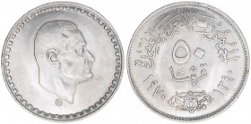 Vereinigte Arabische Republik 1958-1971
Ägypten. 50 Piaster, 1970. Gamal Abd El Nasser
Silber
12,41g
Schön 128
stfr