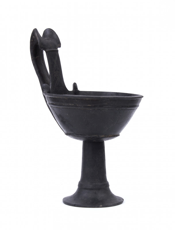 ETRUSCAN BUCCHERO KYATHOS
ca. 550 - 500 BC
height cm 40

On high flaring foot, t...