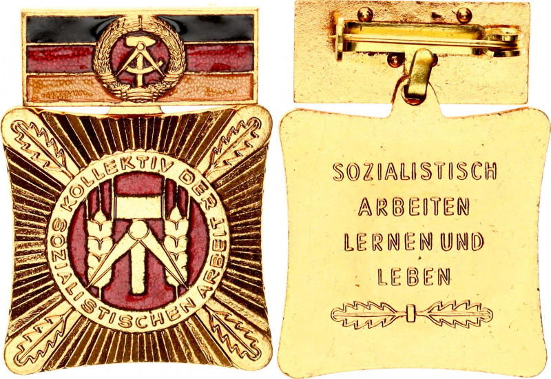 Germany - DDR Collective of Socialist Labor Medal Issue in Case 1973
(Ehrentite...