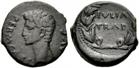 SPANIEN. IULIA TRADUCTA. Augustus, 27 v. Chr. -14 n. Chr. Bronze. PERM.CAES - AVG Kopf n.l. Rv. IVLIA / TRAD in Eichenkranz. 12,59 g. RPC I, 83,99, Al...