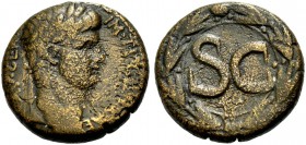 SYRIEN. ANTIOCHIA AM ORONTES. Claudius, 41-54. Bronze, 41-42. Kopf mit L. n.r. Rv. SC in einem Fadenkreis, das Ganze in einem Lorbeerkranz. 14,72 g. R...